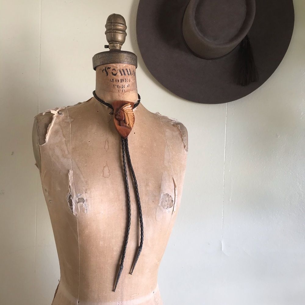 HAND CARVED Vintage 1970’s Indian Chief Bolo Tie